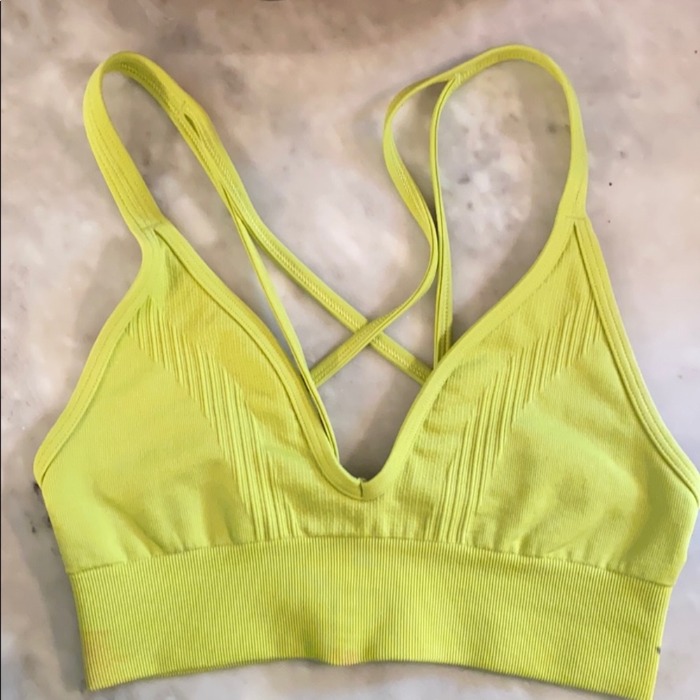 Lululemon Free To Be Sports Bra